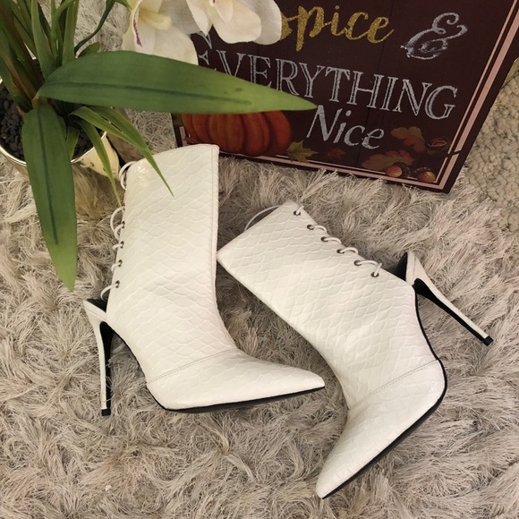 Cape Robbin Shoes - NIB White ‘Raptor’ Heels